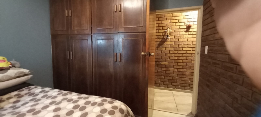 4 Bedroom Property for Sale in Randlespark North West